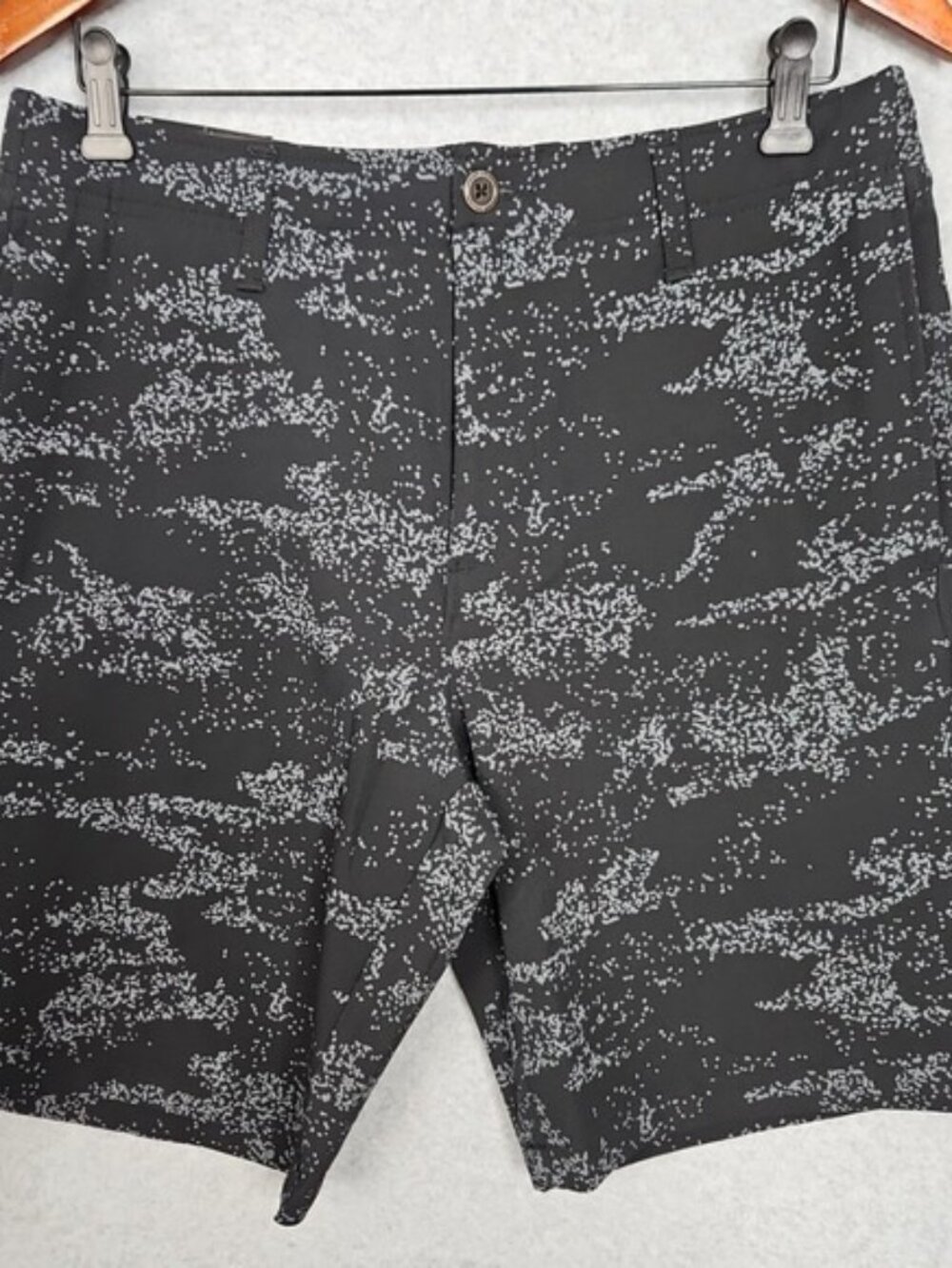 Under‎ Armour Storm Men's Size 32 Black UA Golf 10" Printed Shorts New